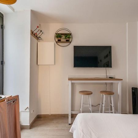Studio In The Marais District - Paris - Welkeys Apartment Exterior photo